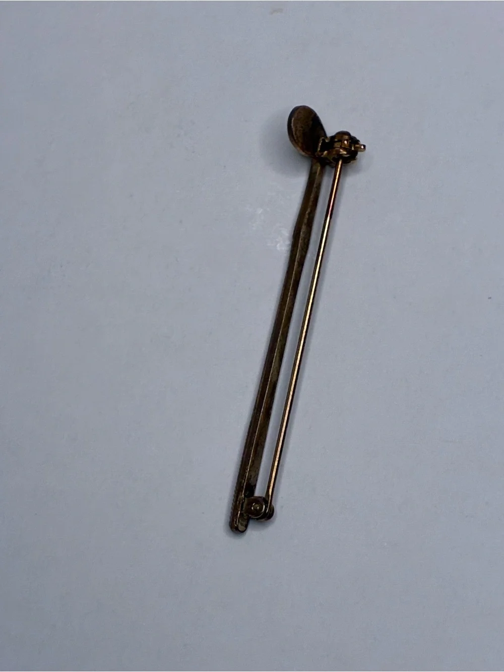 Vintage 1960's Gold Tone Golf Club Brooch Sash Lapel Pin Brass Color 2 Inches